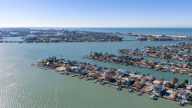 11285 9TH STREET E, Treasure Island, FL 33706