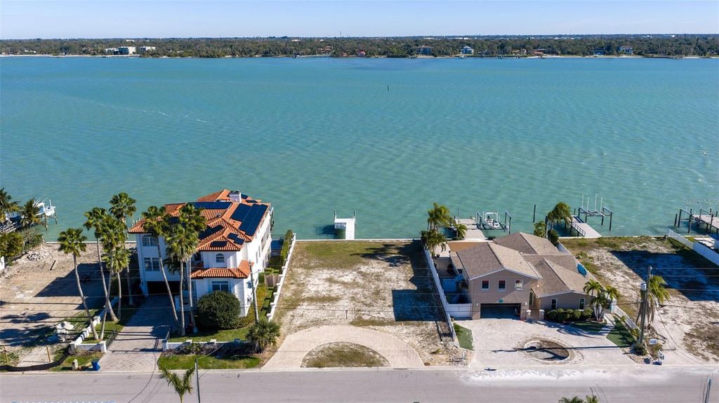 11285 9TH STREET E, Treasure Island, FL 33706