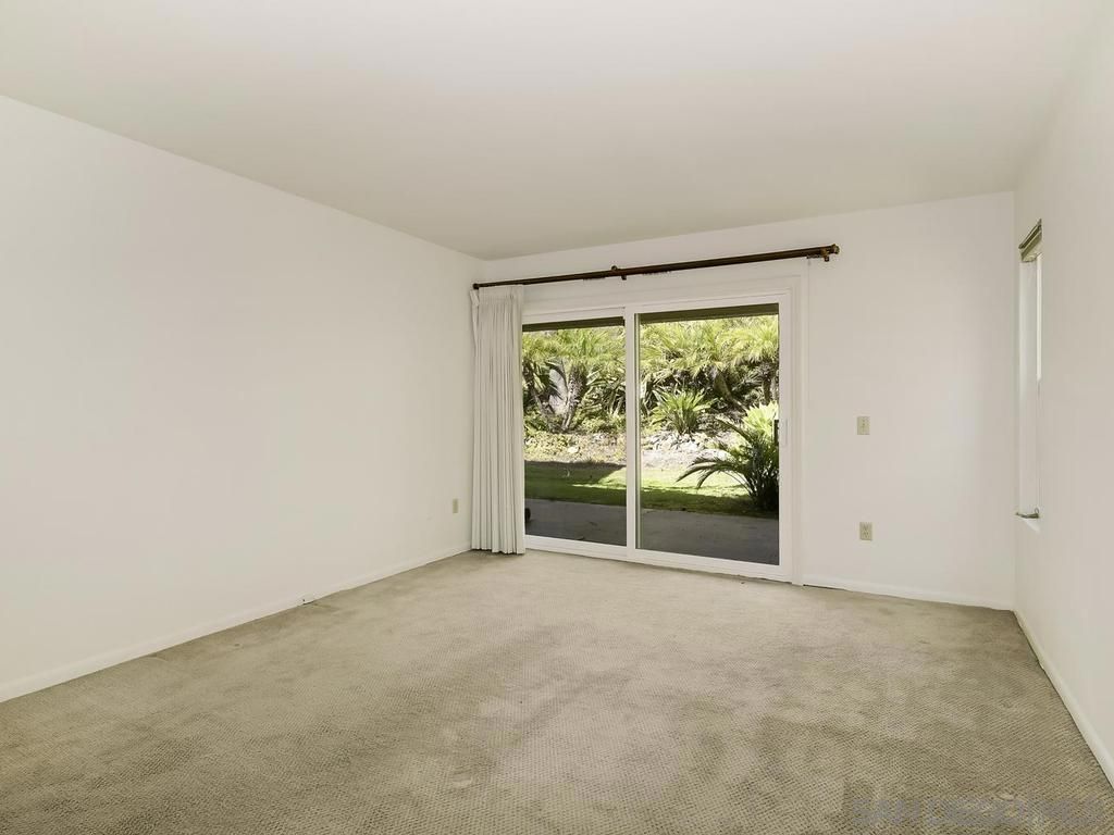 Image 16 of property listing at 7301 Calle De Fuentes, Carlsbad, CA 92009