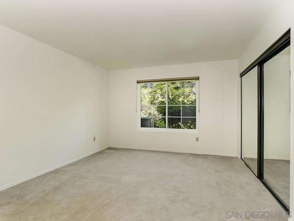 Image 22 of property listing at 7301 Calle De Fuentes, Carlsbad, CA 92009