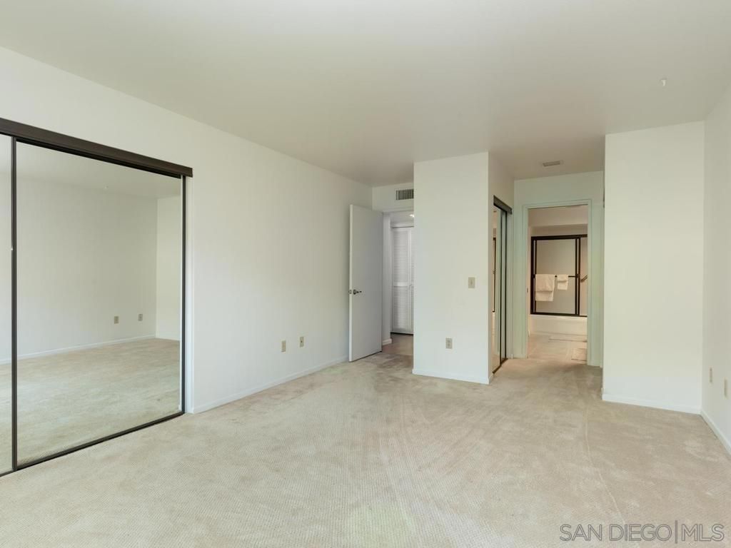 Image 23 of property listing at 7301 Calle De Fuentes, Carlsbad, CA 92009