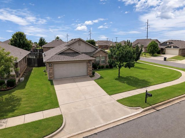 2932 Trailwood Drive, Norman, OK 73069