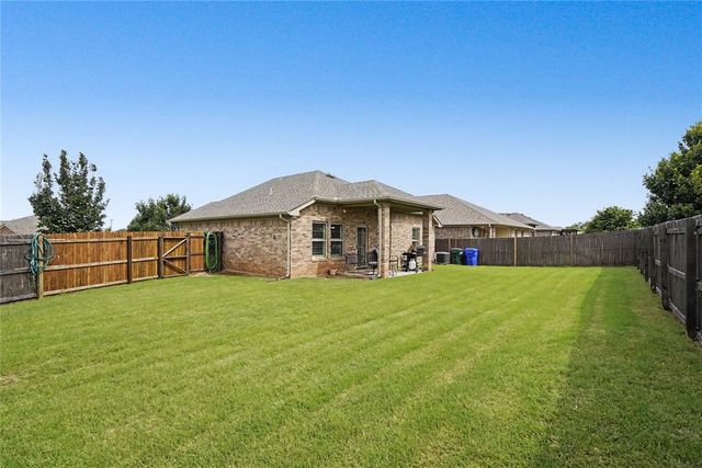 2932 Trailwood Drive, Norman, OK 73069