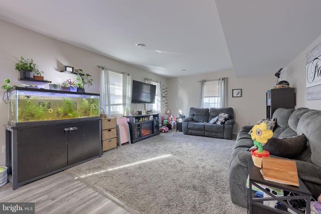 169 JONATHAN WAY N, Red Lion, PA 17356