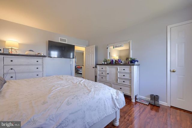 169 JONATHAN WAY N, Red Lion, PA 17356