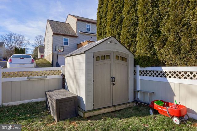 169 JONATHAN WAY N, Red Lion, PA 17356