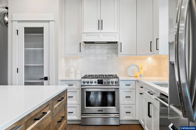 1643 York Butte Av SE, Salem, OR 97306