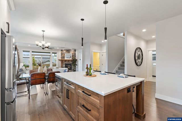 1643 York Butte Av SE, Salem, OR 97306