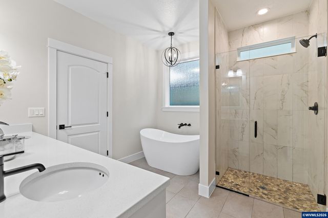 1643 York Butte Av SE, Salem, OR 97306