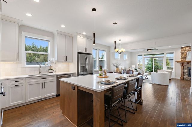 1643 York Butte Av SE, Salem, OR 97306