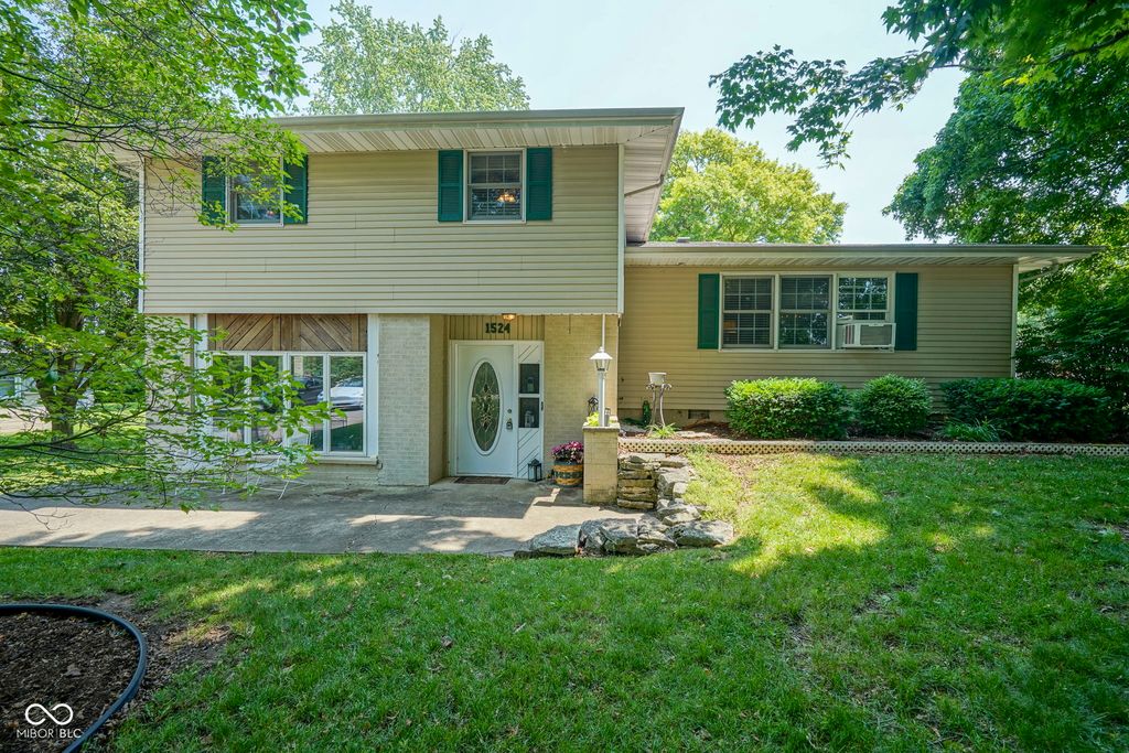 1524 Northcrest Drive, Anderson, IN 46012