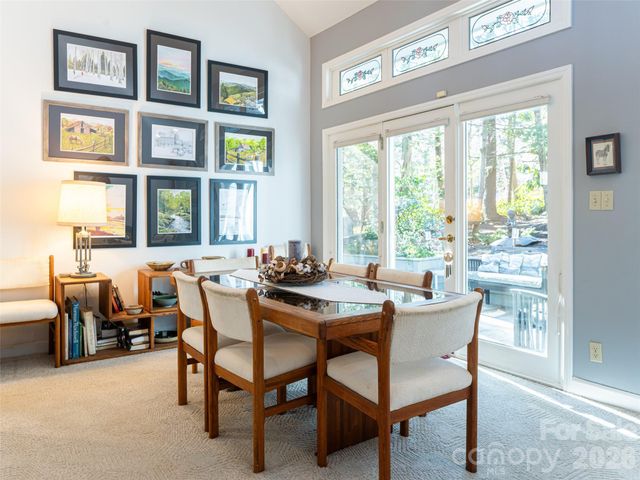 2 Bent Tree Drive, Asheville, NC 28803