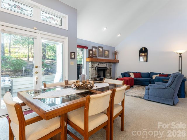 2 Bent Tree Drive, Asheville, NC 28803