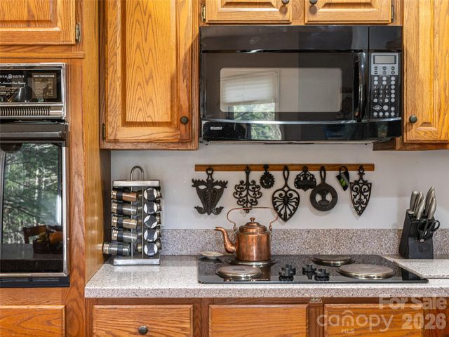 2 Bent Tree Drive, Asheville, NC 28803