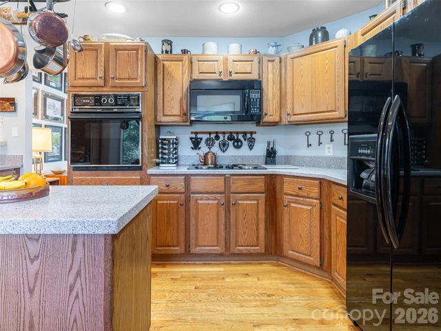 2 Bent Tree Drive, Asheville, NC 28803