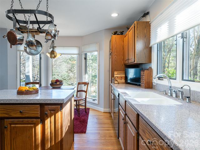 2 Bent Tree Drive, Asheville, NC 28803