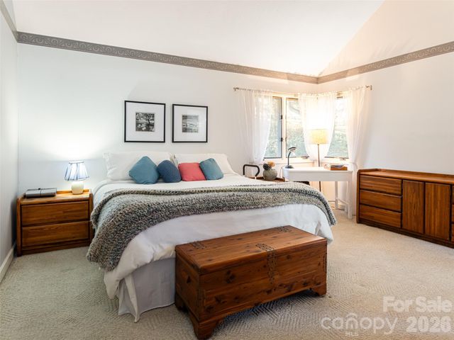 2 Bent Tree Drive, Asheville, NC 28803