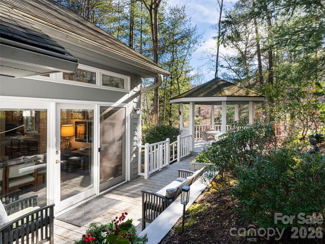 2 Bent Tree Drive, Asheville, NC 28803