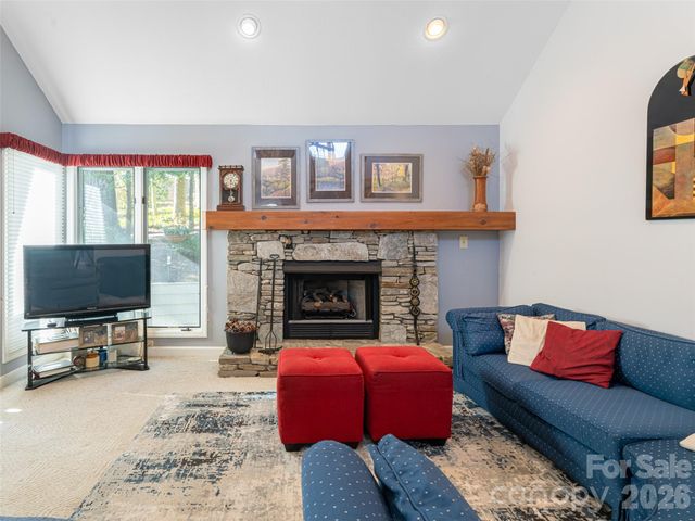 2 Bent Tree Drive, Asheville, NC 28803