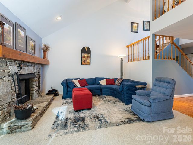 2 Bent Tree Drive, Asheville, NC 28803