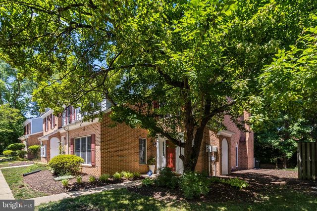 106 HUCKLEBERRY DR, La Plata, MD 20646