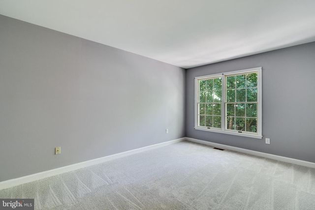 106 HUCKLEBERRY DR, La Plata, MD 20646