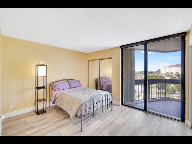 2400 Presidential Way 401, West Palm Beach, FL 33401