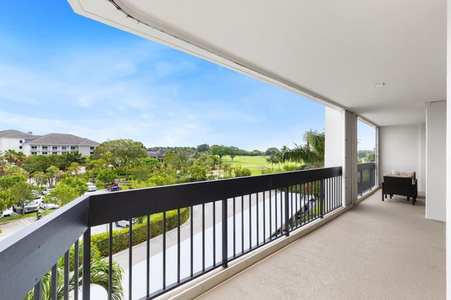 2400 Presidential Way 401, West Palm Beach, FL 33401