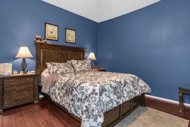 911 W Lynn Creek Drive, Arlington, TX 76001