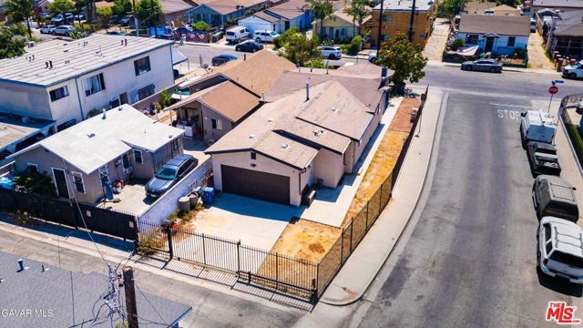 1319 E 75th Street, Los Angeles, CA 90001