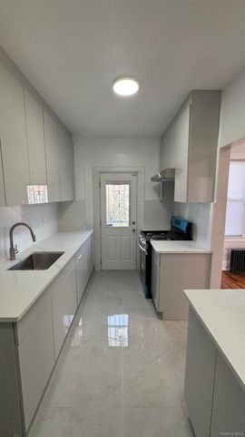 14729 Coolidge Avenue, Briarwood, NY 11435