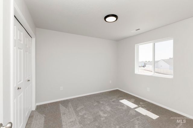 3787 E Jamestown Dr, Nampa, ID 83686