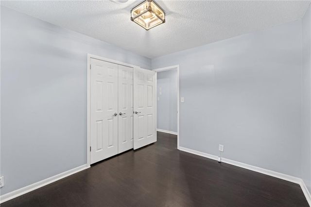 7302 N Woodland Avenue, Gladstone, MO 64118