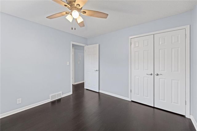 7302 N Woodland Avenue, Gladstone, MO 64118