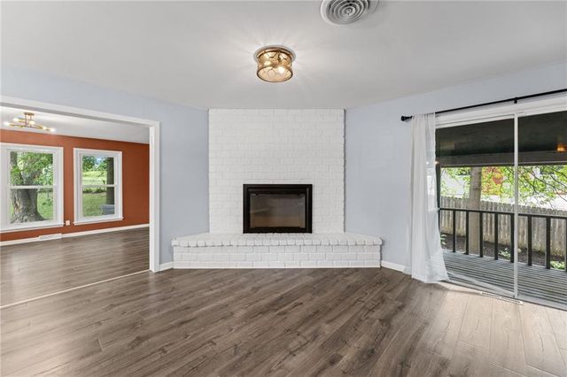 7302 N Woodland Avenue, Gladstone, MO 64118
