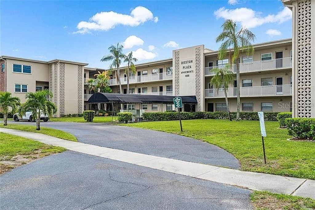 1000 49TH STREET N 311, St Petersburg, FL 33710