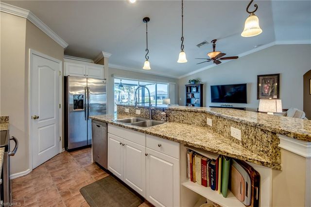 3038 SW 10th PL, Cape Coral, FL 33914