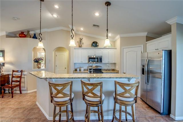 3038 SW 10th PL, Cape Coral, FL 33914