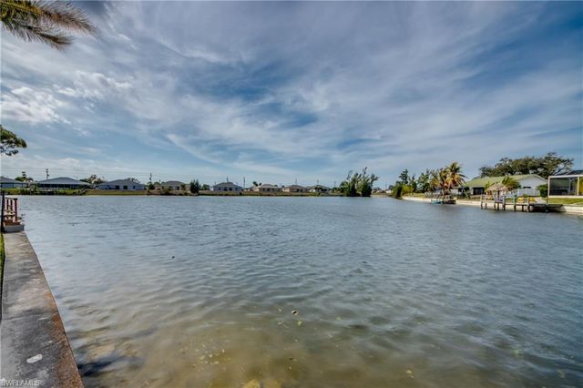 3038 SW 10th PL, Cape Coral, FL 33914