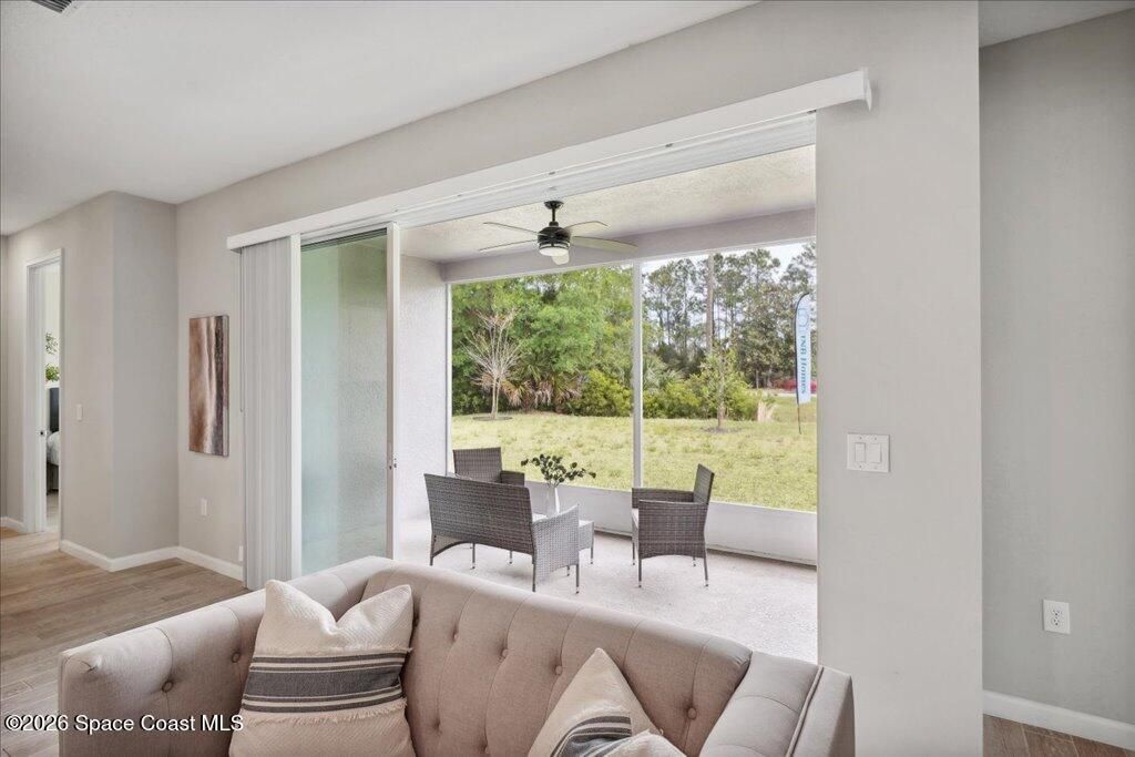 Image 9 of property listing at 550 Charlotta Avenue SE 9, Palm Bay, FL 32909