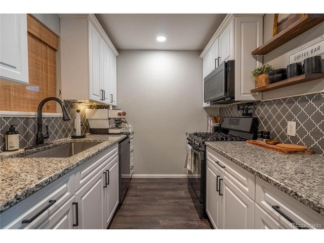 4617 W Ponds Cir, Littleton, CO 80123