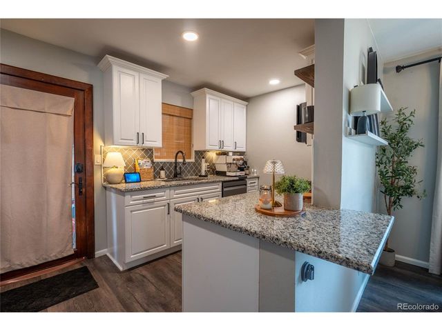 4617 W Ponds Cir, Littleton, CO 80123