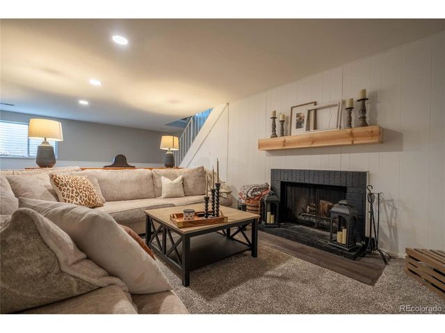 4617 W Ponds Cir, Littleton, CO 80123