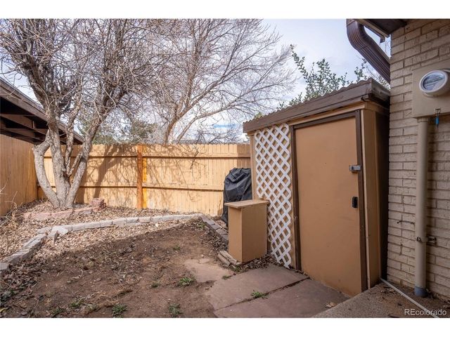 4617 W Ponds Cir, Littleton, CO 80123