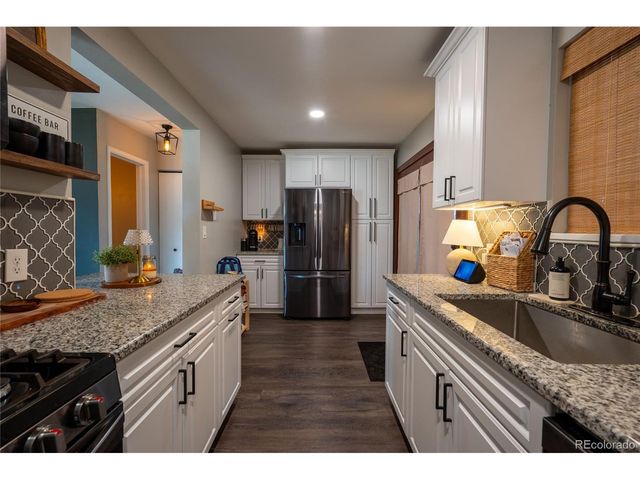 4617 W Ponds Cir, Littleton, CO 80123