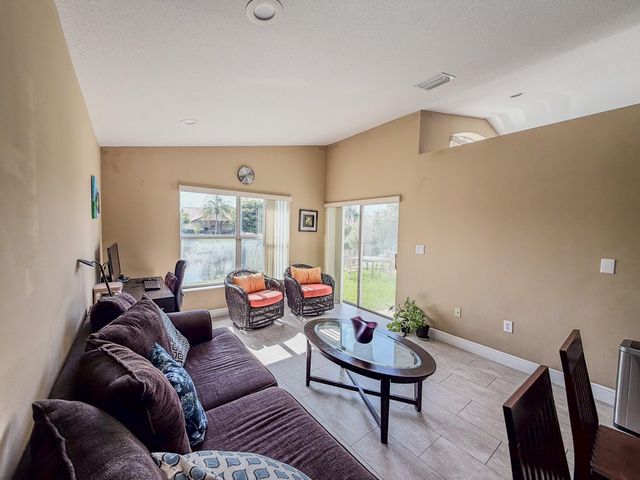775 NW 165th Avenue, Pembroke Pines, FL 33028