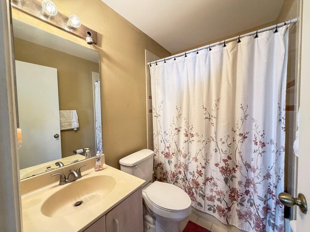 775 NW 165th Avenue, Pembroke Pines, FL 33028