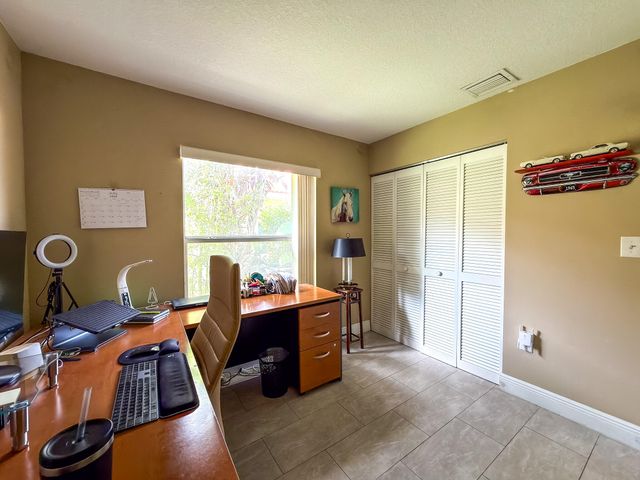 775 NW 165th Avenue, Pembroke Pines, FL 33028