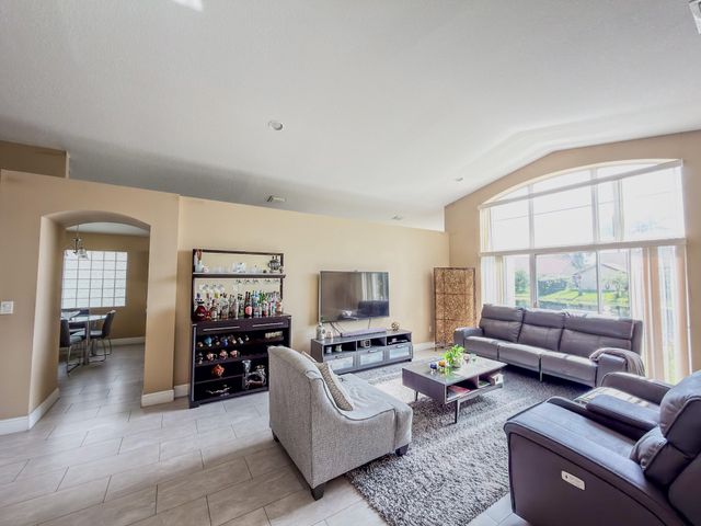 775 NW 165th Avenue, Pembroke Pines, FL 33028