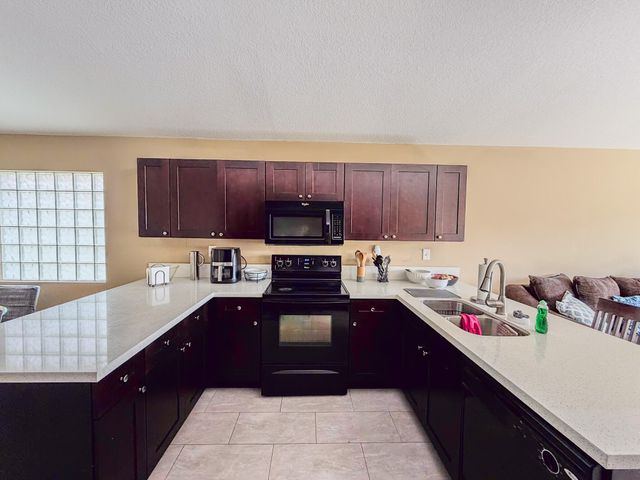 775 NW 165th Avenue, Pembroke Pines, FL 33028